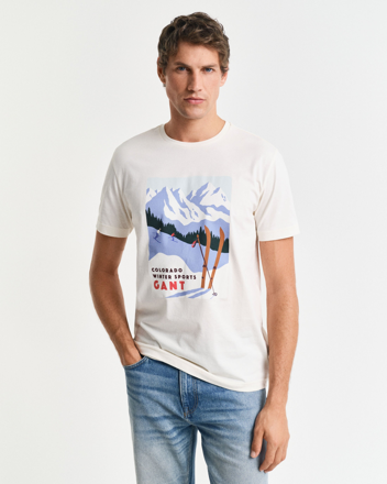 Bilde av GANT SEASONAL GRAPHIC T-SHIRT